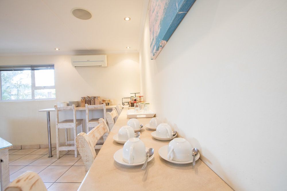 Santorini Guesthouse East London Buitenkant foto